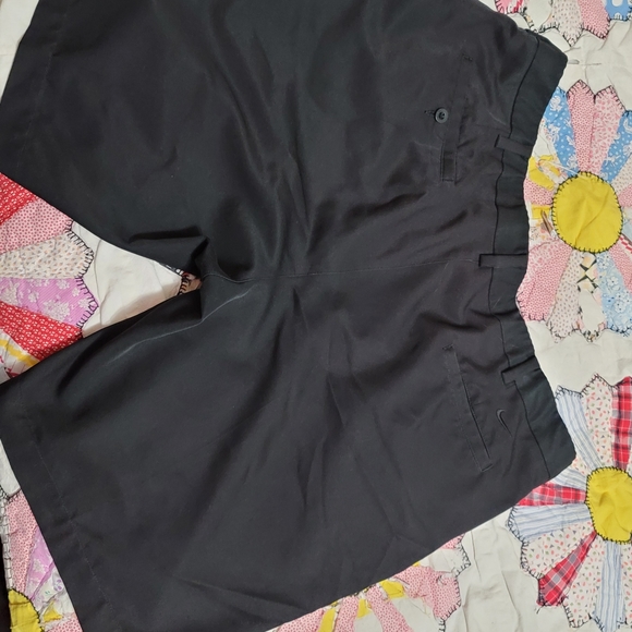 Black Nike dri fit shorts - Picture 3 of 5